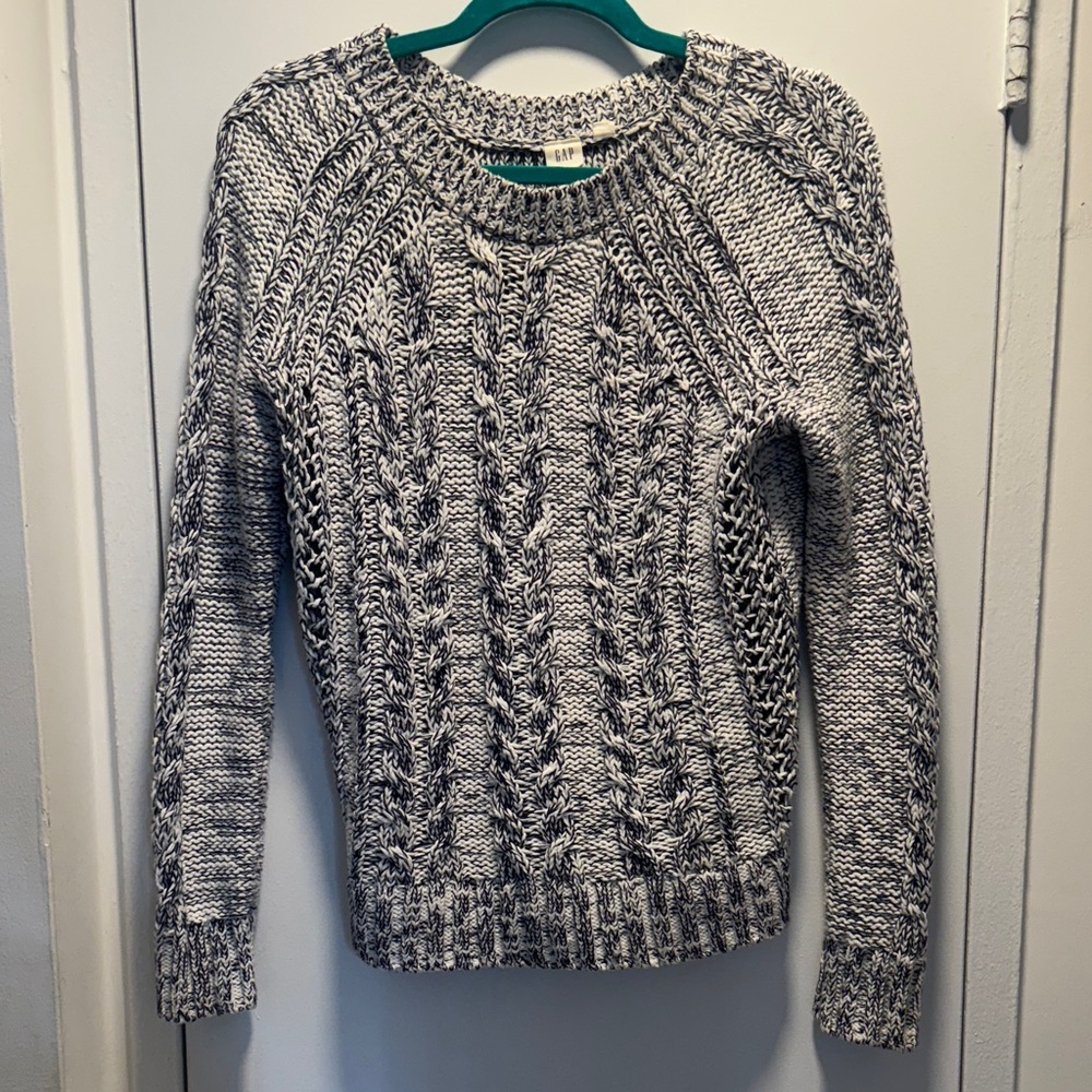 GAP Women's Cable Knit Sweater - Black and White